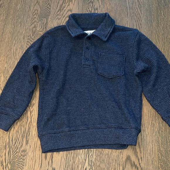 Old Navy 4T Waffle Knit Long Sleeve Shirt Bundle - Picture 2 of 3